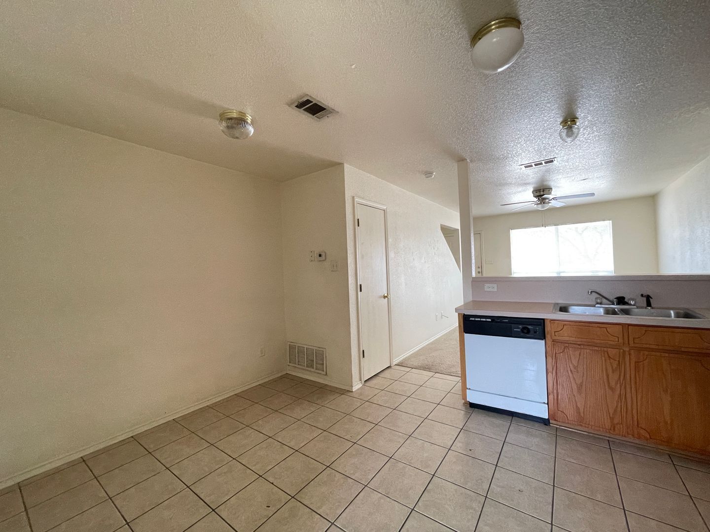 Building Photo - 4505 Deek Dr