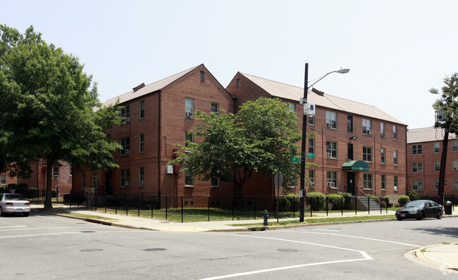 Building Photo - Syphax Gardens