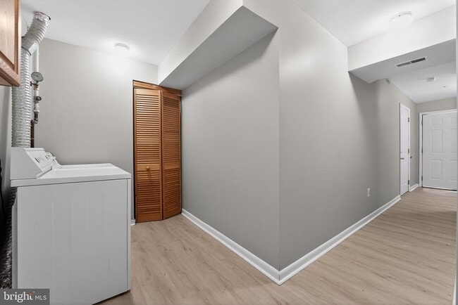Building Photo - 4630 Warren Tree Way