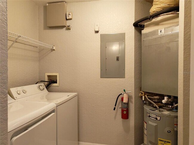 Building Photo - 826 Grand Regency Pointe