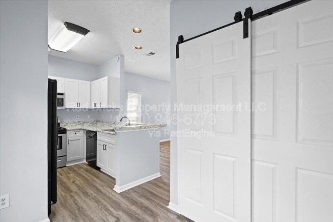 Building Photo - 6443 Mallard View Ln