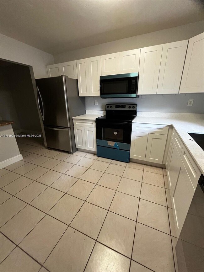 Building Photo - 3158 Coral Springs Dr