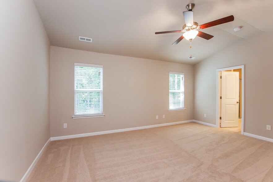 Building Photo - 1130 Rankin Oaks St