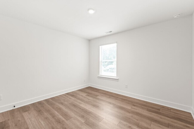 Building Photo - New Construction 3 Bedroom Townhome