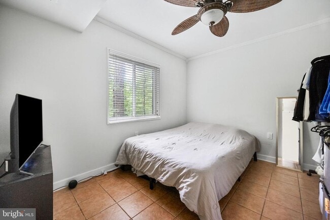 Building Photo - 1423 Northgate Square