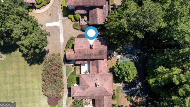 Building Photo - 1410 Club Dr