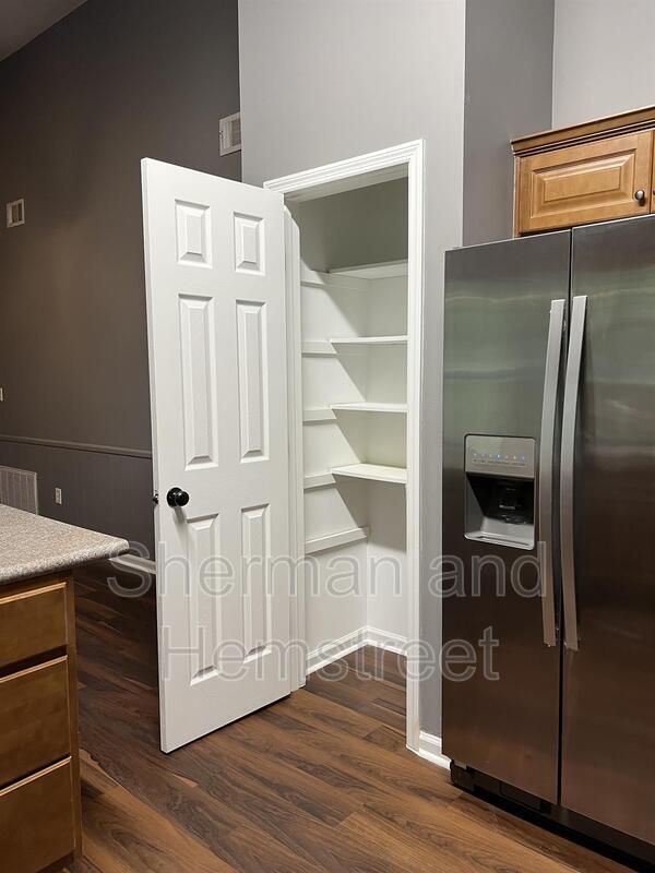 Building Photo - 2714 Fair Oak Ct