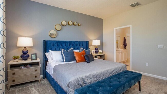 Building Photo - 643 Grove St