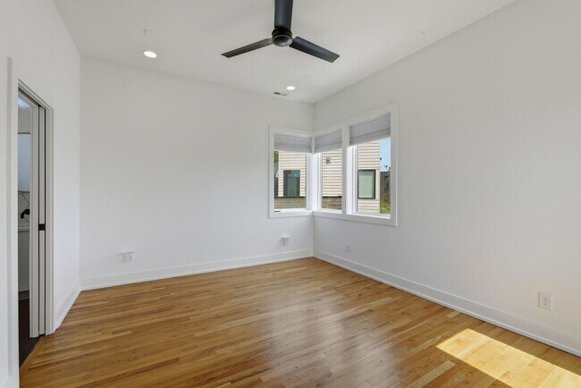 Building Photo - Beautiful 3-BR Property with Rooftop Deck!