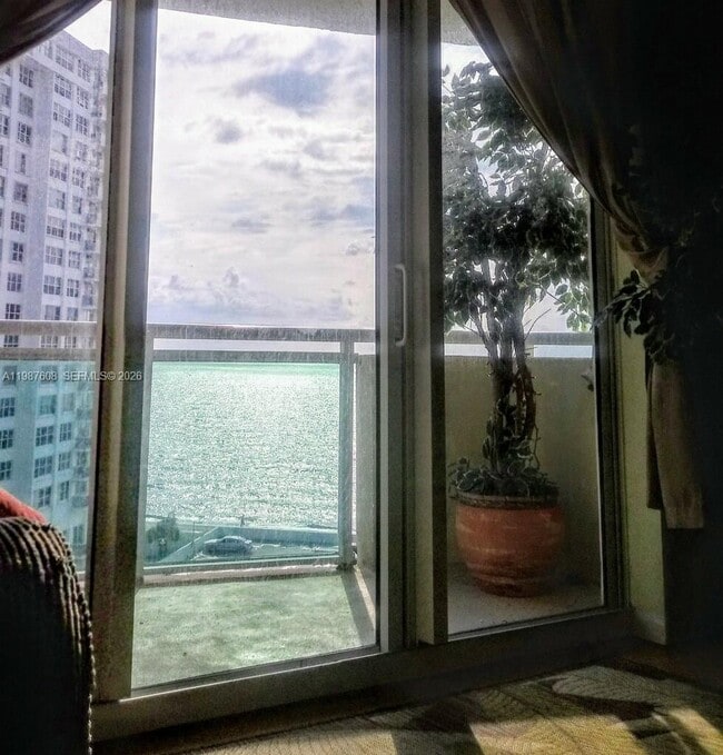 Building Photo - 3001 S Ocean Dr