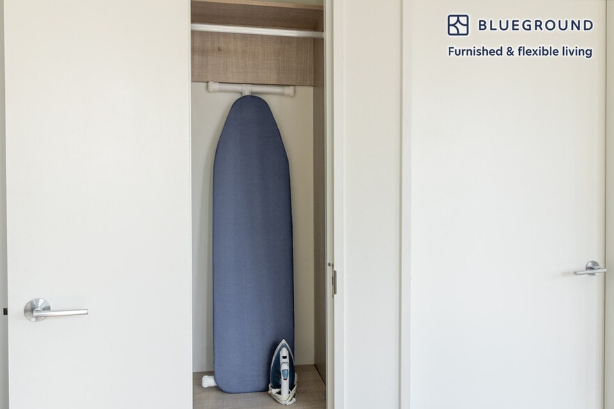 Building Photo - 42-10 27th St