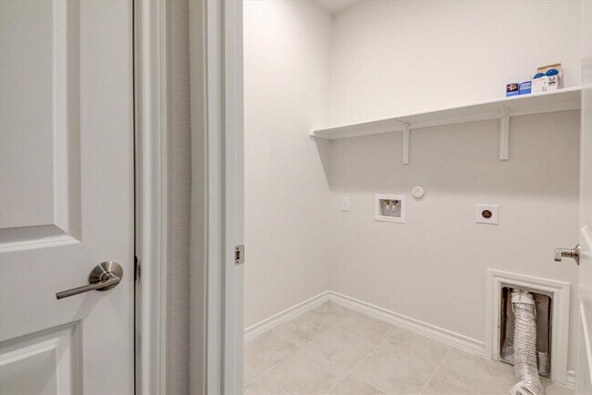 Building Photo - 144 Andesite Trl