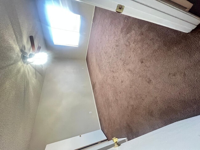 Building Photo - 6008 W Townley Ave