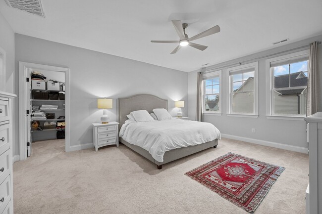 Building Photo - Exquisite 4 Bedroom/4 bath home in the Wyn...