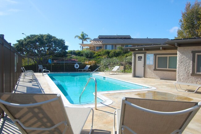 Building Photo - 2 Bedroom Condo in Presidential Heights 1 with Private back patio!!