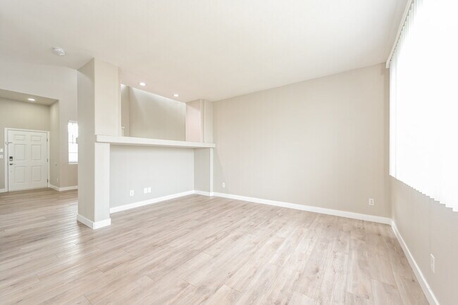 Building Photo - 24762 E Wyoming Cir