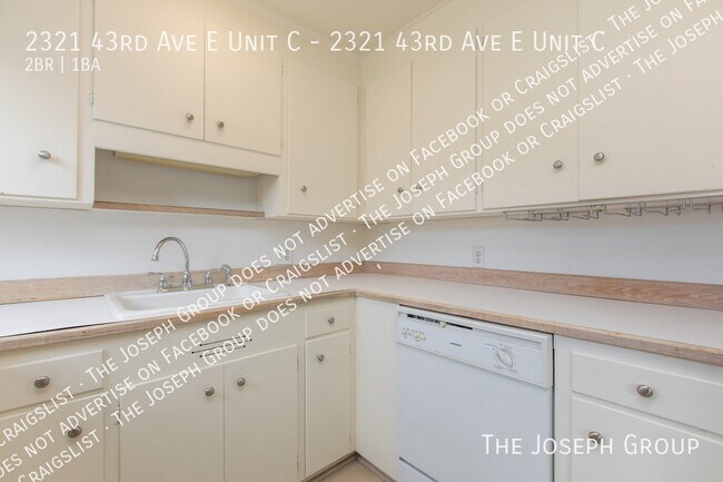 Building Photo - 2321 43rd Ave E