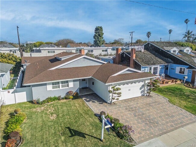 Building Photo - 23524 Evalyn Ave