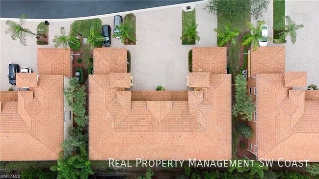 Building Photo - 7210 Bergamo Way