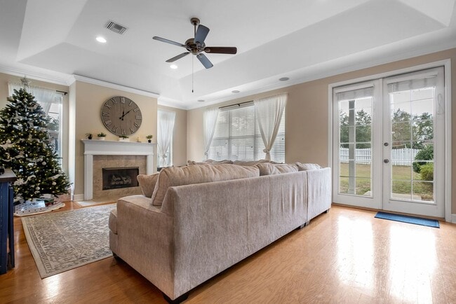 Building Photo - Southwood Home With Large Yard