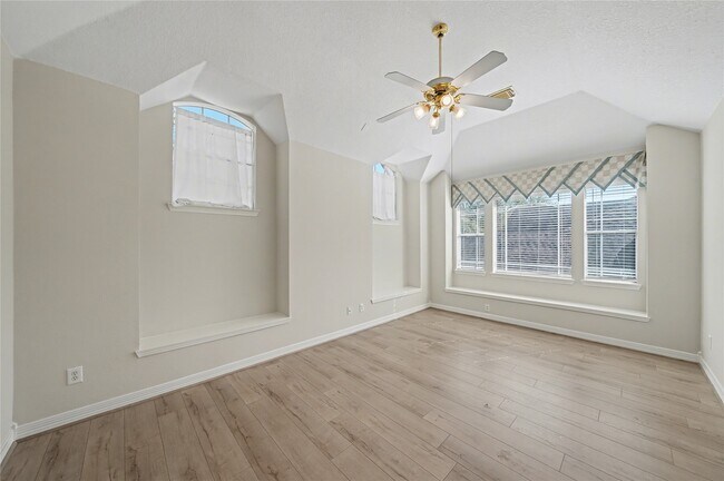 Building Photo - 5807 Bayberry Way