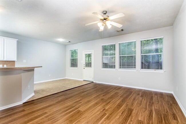 Building Photo - 215 N Burberry Park Cir