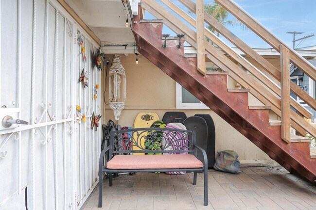 Building Photo - 824 Rockaway Ct
