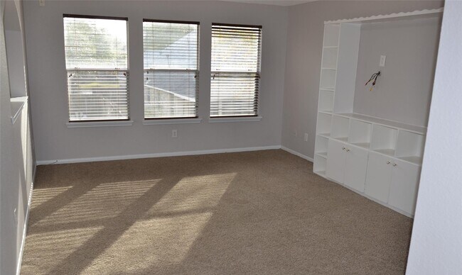 Building Photo - 22755 Cascade Springs Dr