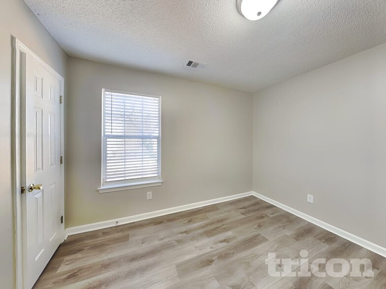 Building Photo - 3547 Lehigh Way