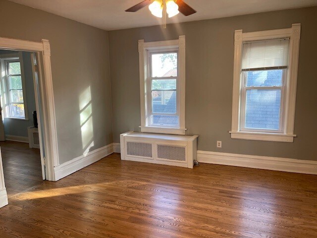 Building Photo - 122 Elgin Ave