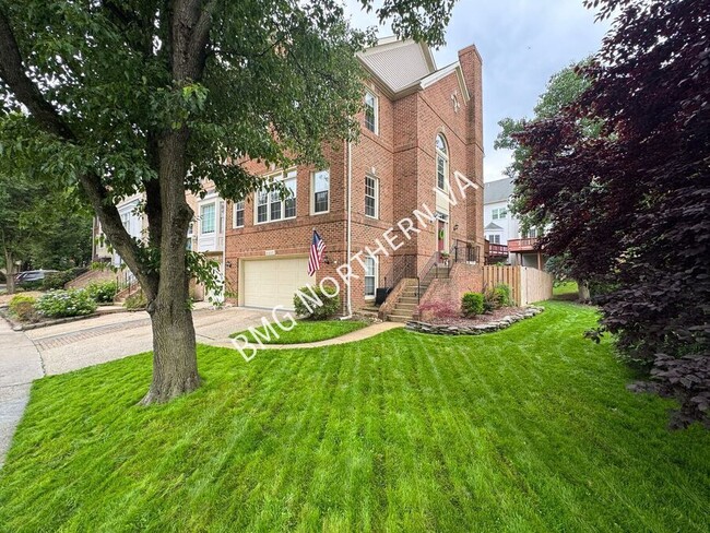 Building Photo - 6600 Dunwich Way