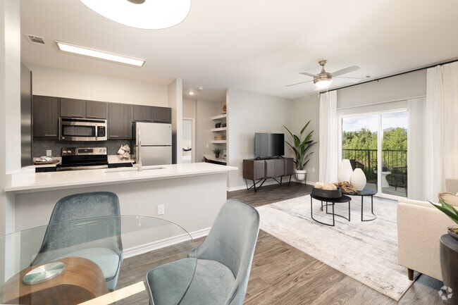 Interior Photo - Peaks at Woodmen