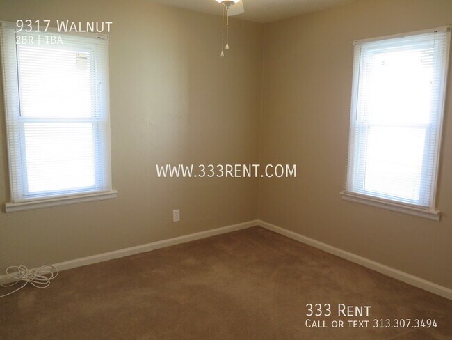 Building Photo - 9317 Walnut-