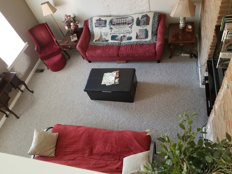 living room - 1916 S 10th St