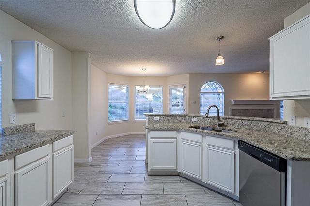 Building Photo - 1408 Belaire Dr