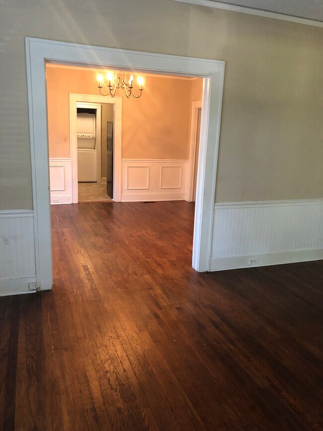 Building Photo - Move In Special -2 Bedroom 1.5 bathroom-Wesley Heights