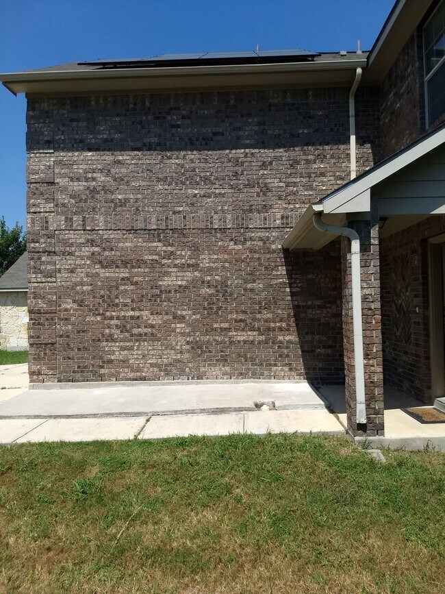 Building Photo - Spacious 4-Bedroom Home in Candlewood Park