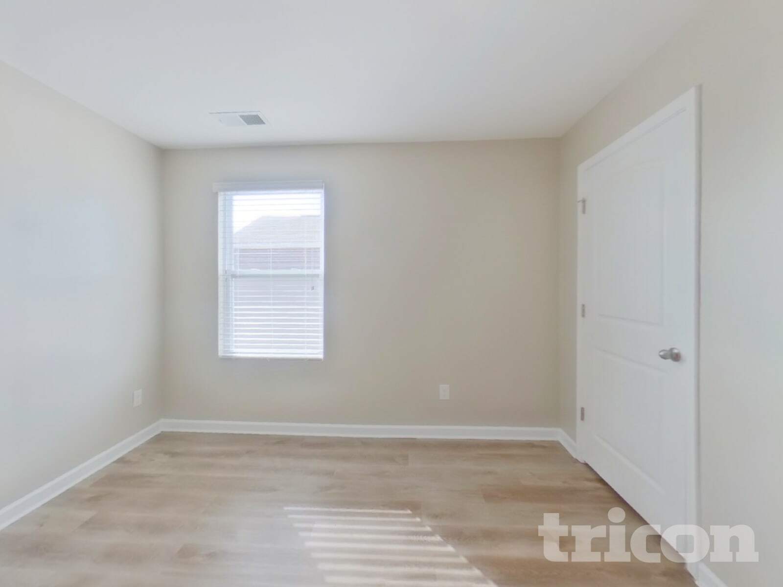 Building Photo - 753 Prominence Rd