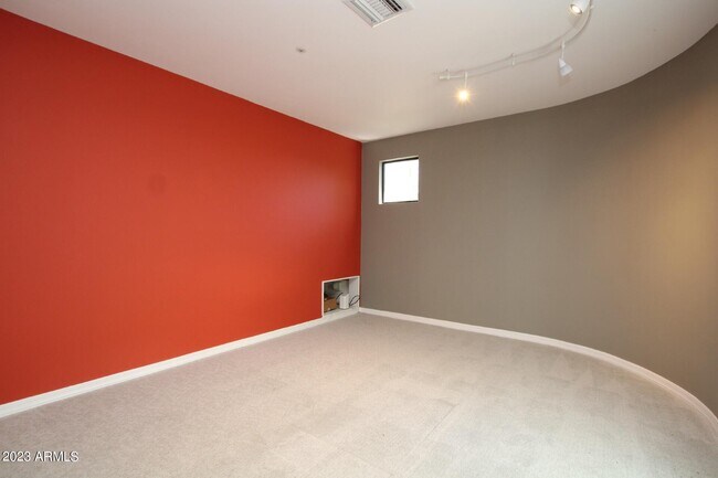 Building Photo - 5844 E Carefree Mountain Dr