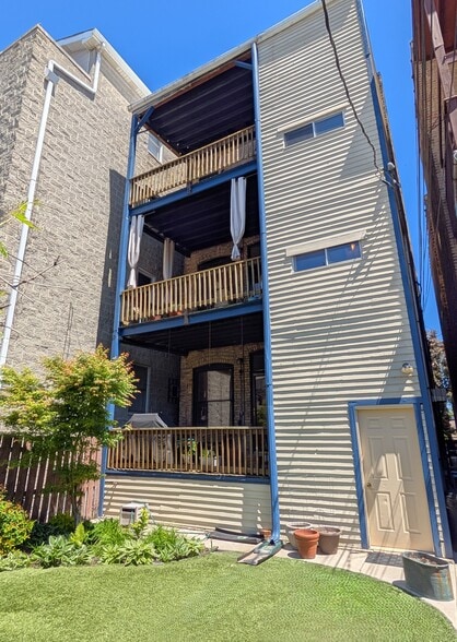 Back Decks - 3538 N Reta Ave