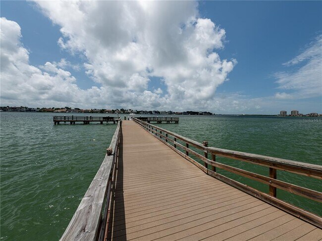 Building Photo - 5108 Brittany Dr S