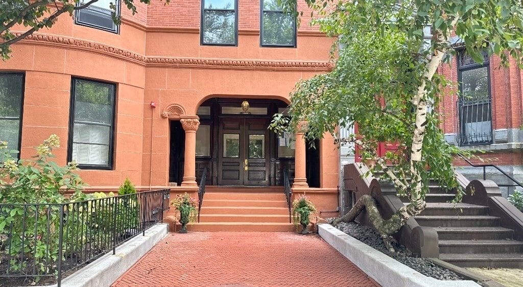 Building Photo - 285 Commonwealth Ave