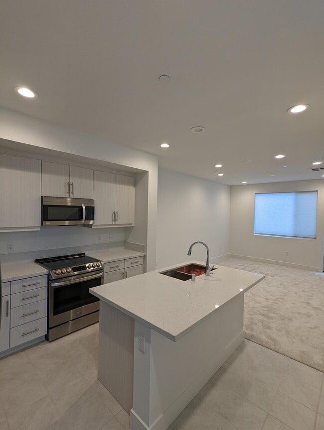 Building Photo - 9877 MacArthur Blvd