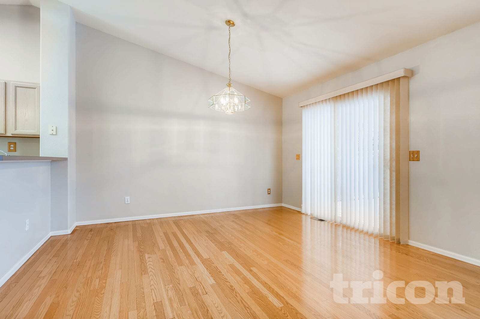 Building Photo - 633 Golden Eagle Dr