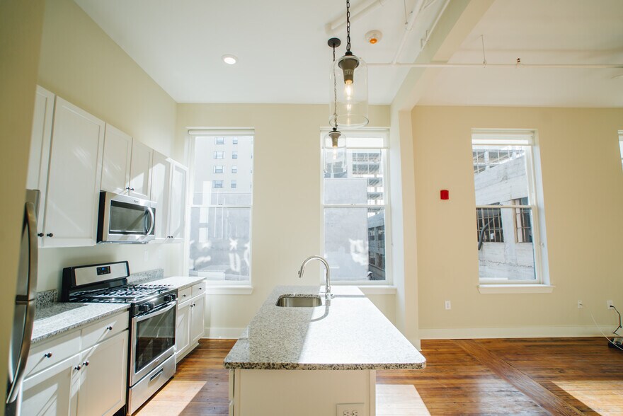 Building Photo - 520 Mulberry St