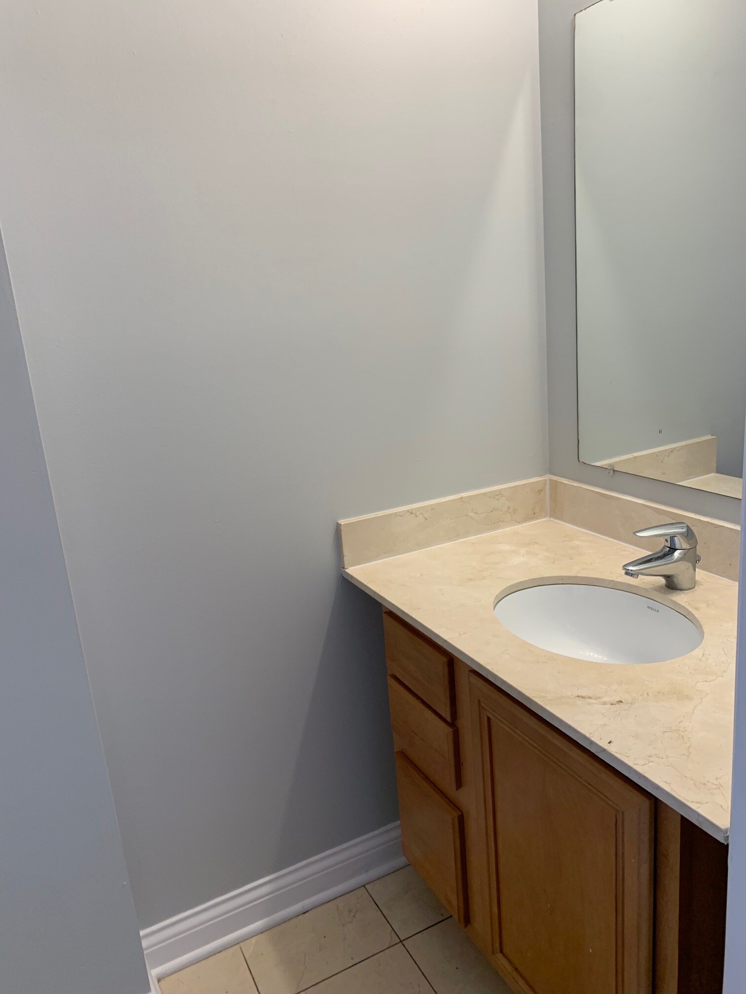 powder room vanity - 2327 S Sawyer Ave