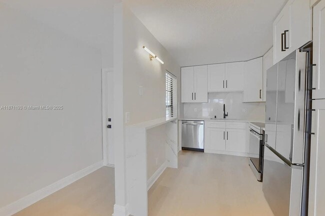 Building Photo - 2650 Greenwood Terrace
