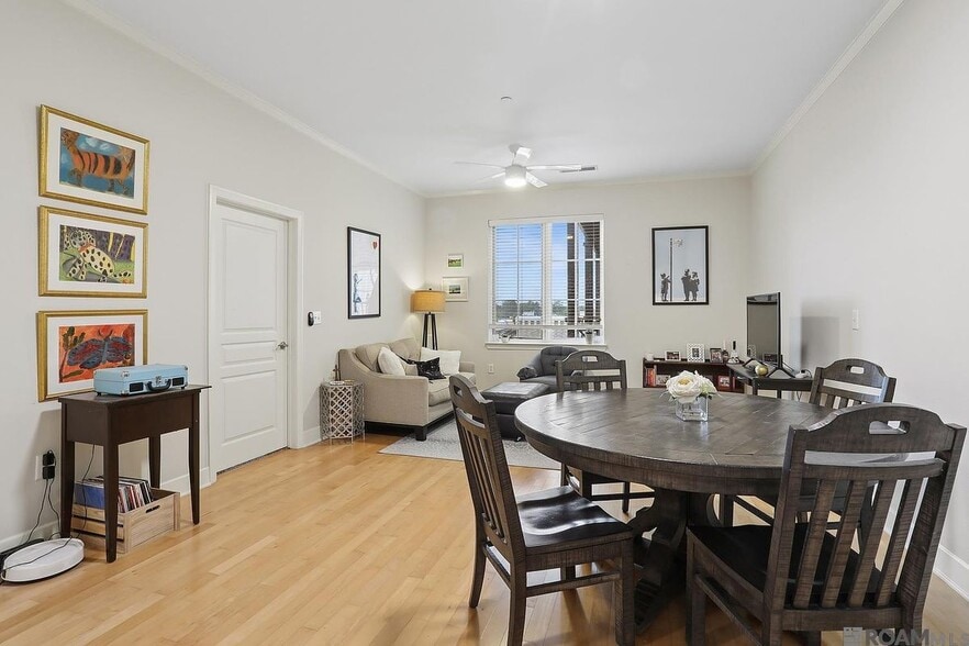 Building Photo - 7707 Bluebonnet Blvd