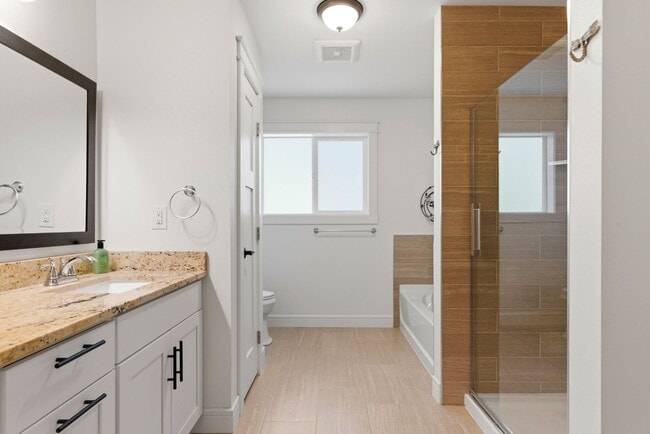 Building Photo - 8645 Evergreen Dr NE