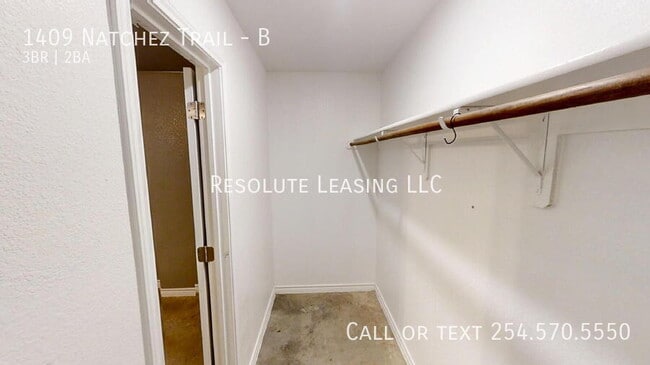 Building Photo - 1409 Natchez Trail